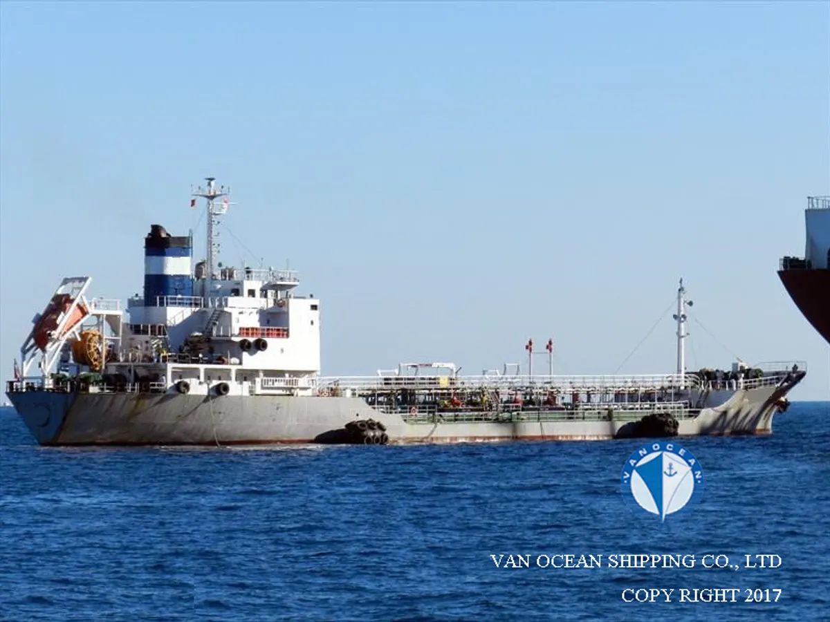 Navio-tanque de óleo/produtos químicos à venda