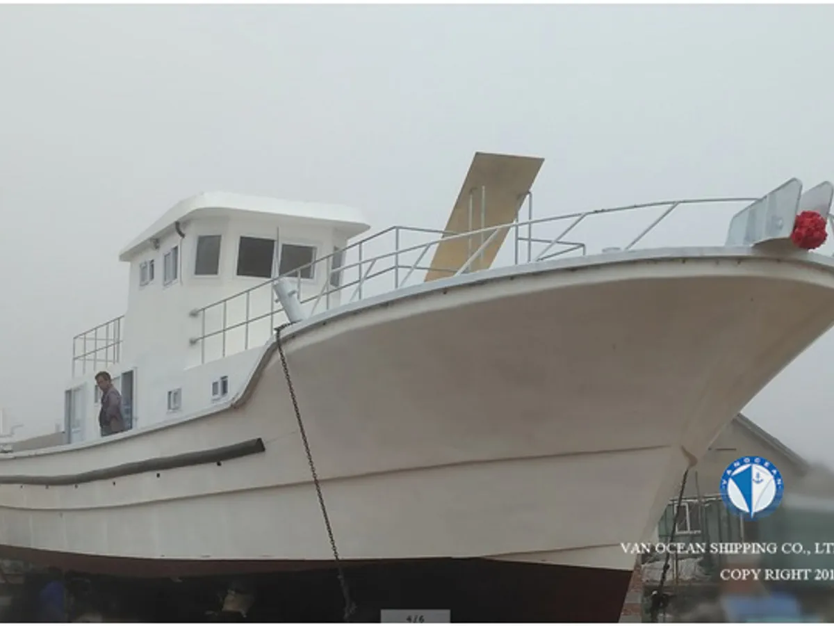 Navio de pesca de arrasto à venda