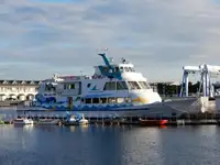Navio de passageiros à venda
