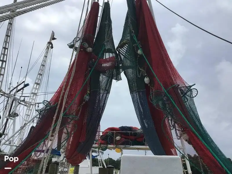 Navio de pesca de arrasto à venda