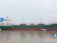 Navio frigorífico à venda