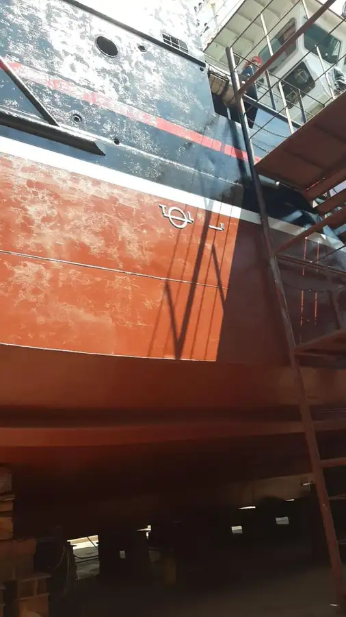 Navio de abastecimento à venda