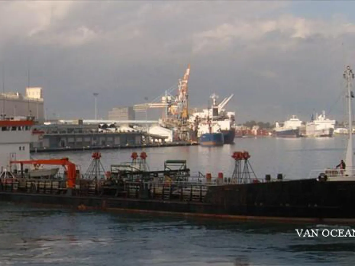Navio-tanque de óleo/produtos químicos à venda
