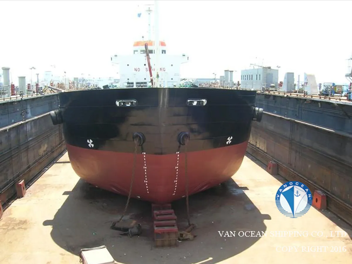 Navio-tanque de óleo/produtos químicos à venda