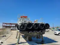 Barco de tripulação à venda