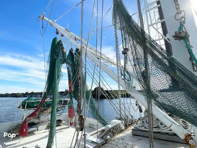 Navio de pesca de arrasto à venda