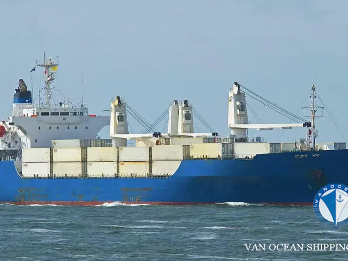 Navio frigorífico à venda