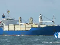 Navio frigorífico à venda