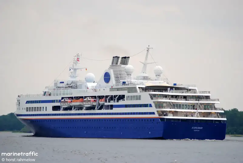 Navio de passageiros à venda