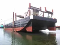 Barcaça à venda