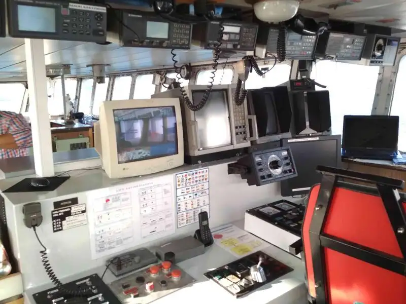 Navio de pesca de arrasto à venda