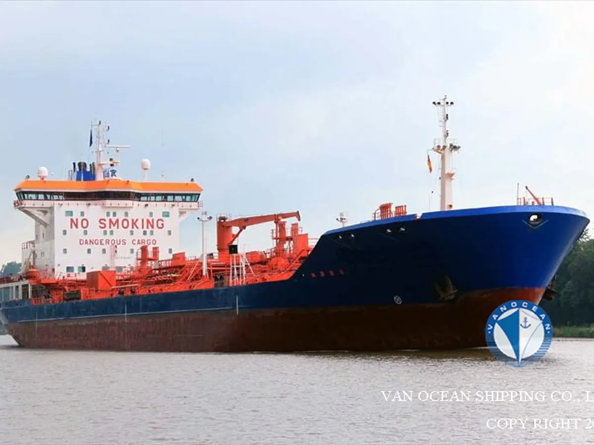 Navio-tanque de óleo/produtos químicos à venda