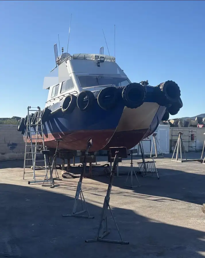 Barcos de trabalho à venda