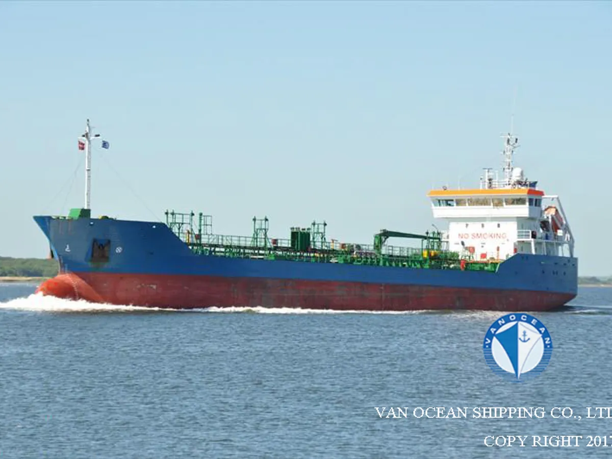 Navio-tanque de óleo/produtos químicos à venda
