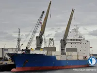 Navio frigorífico à venda