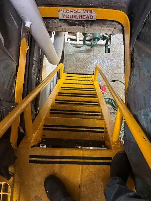 Navio de abastecimento à venda