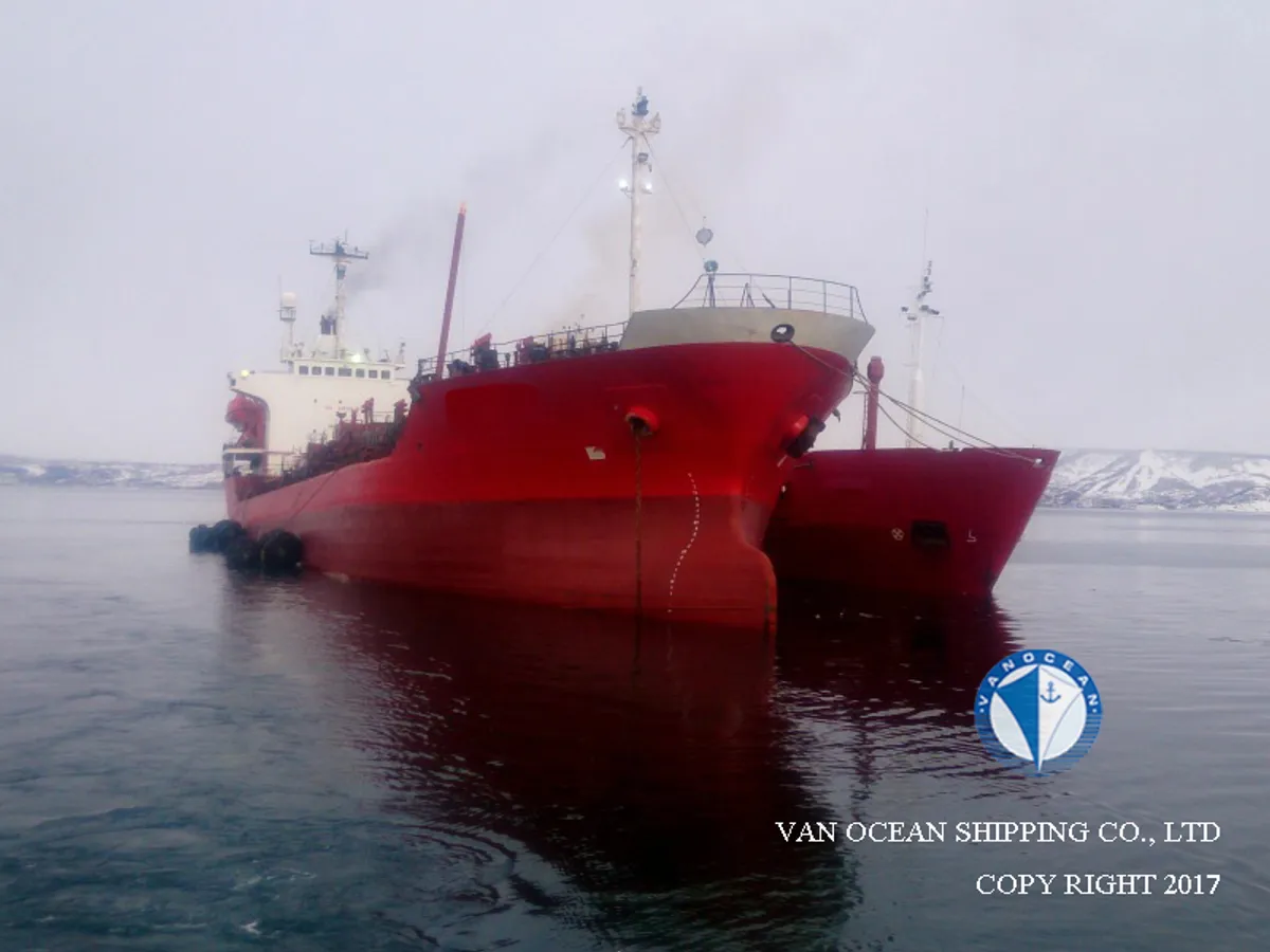 Navio-tanque de óleo/produtos químicos à venda