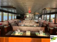 Navio restaurante à venda