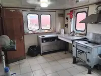 Barcaça à venda