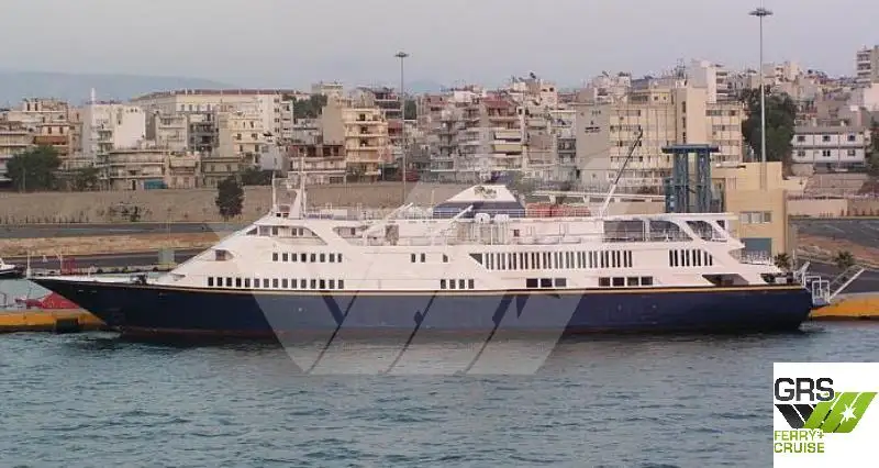 Navio de passageiros à venda
