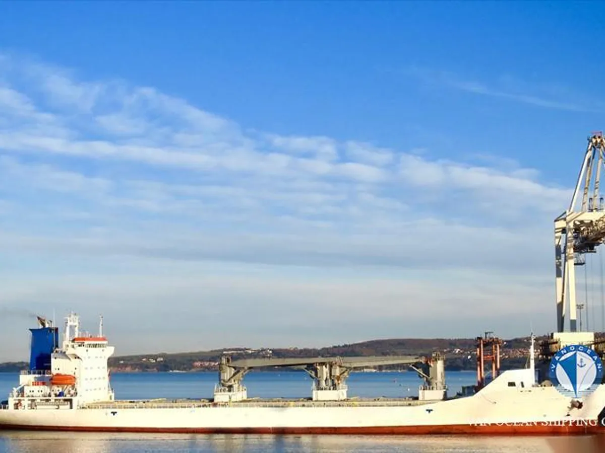 Navio frigorífico à venda