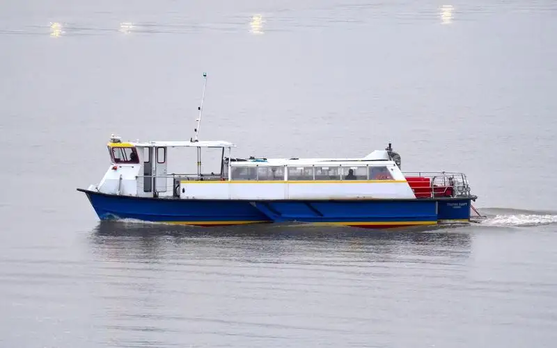 Navio de passageiros à venda