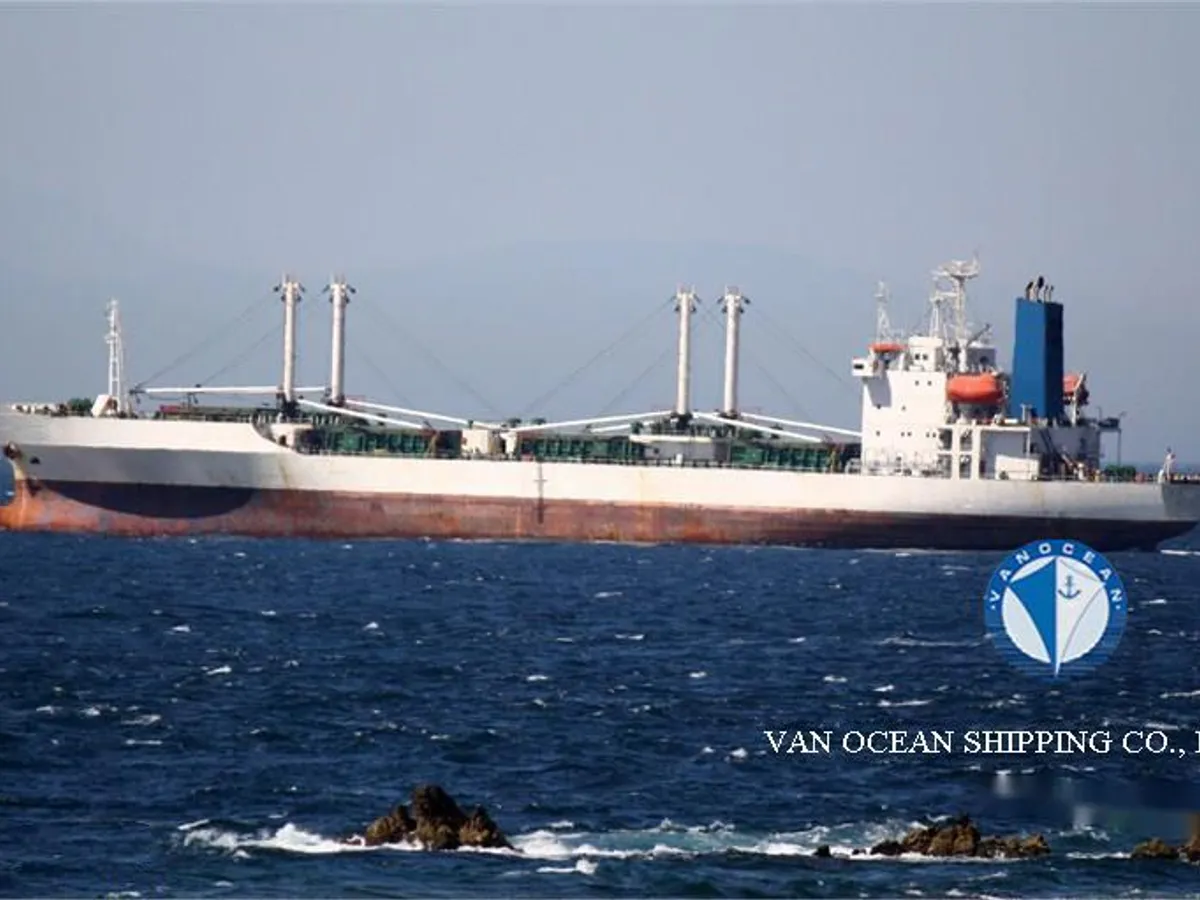 Navio frigorífico à venda