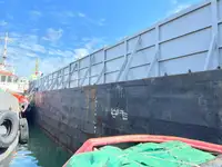 Barcaça à venda