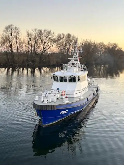 Navio de pesquisa à venda
