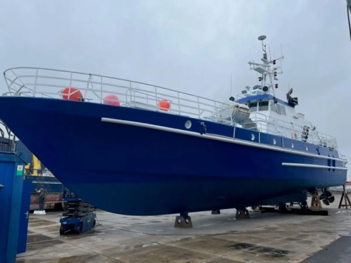 Navio de patrulha à venda