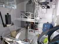 Navio transportador de peixes vivos à venda
