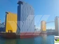 Doca flutuante à venda