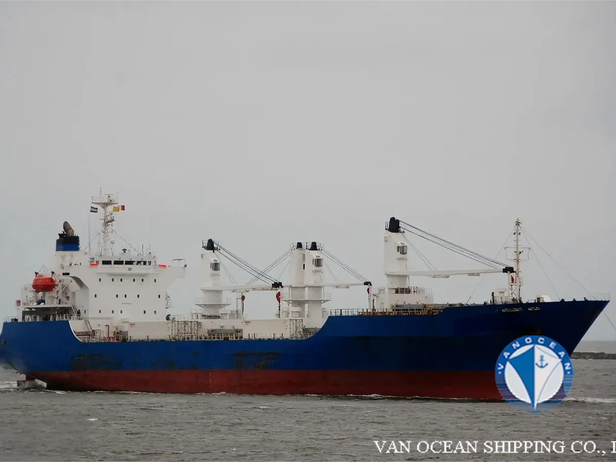 Navio frigorífico à venda