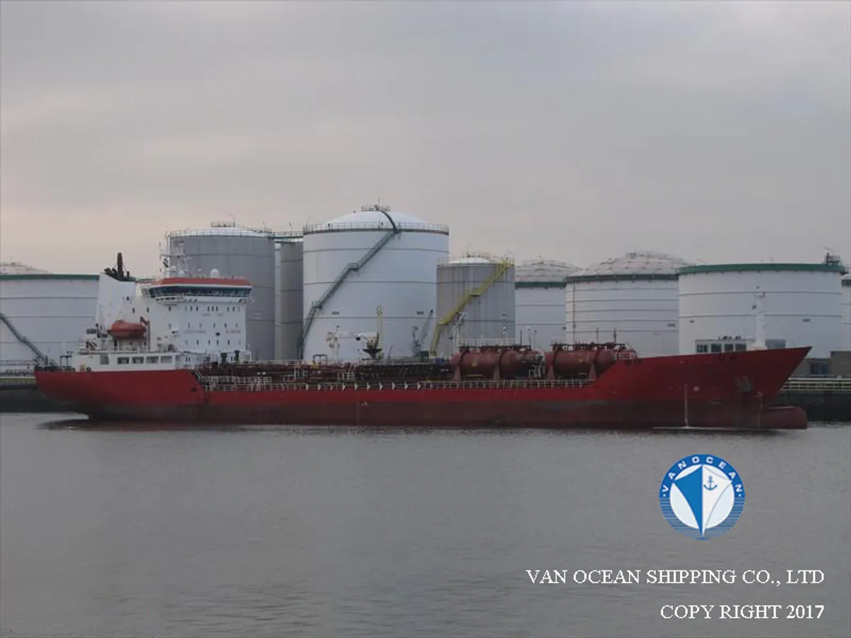 Navio-tanque de óleo/produtos químicos à venda