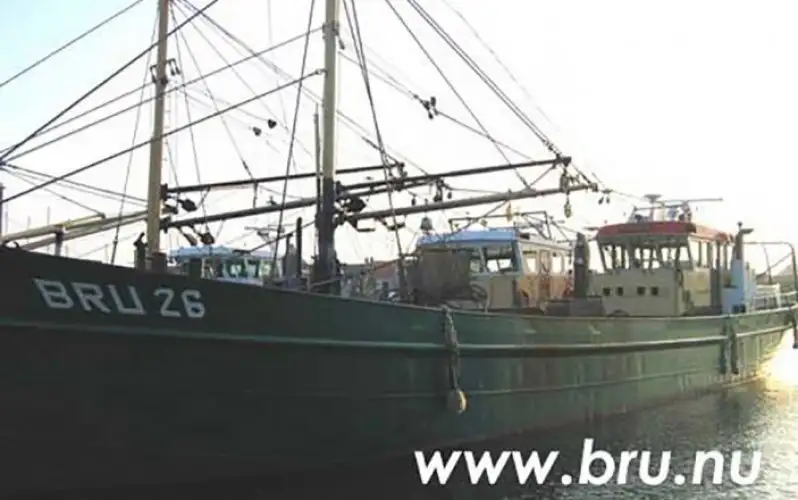 Navio de pesca de arrasto à venda