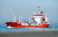 Oil/Chemical tanker à venda