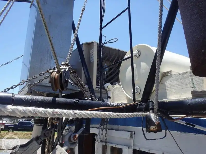 Navio de pesca de arrasto à venda