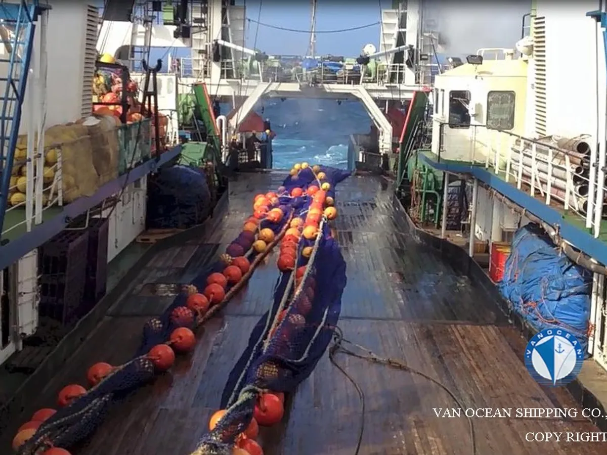 Navio de pesca de arrasto à venda