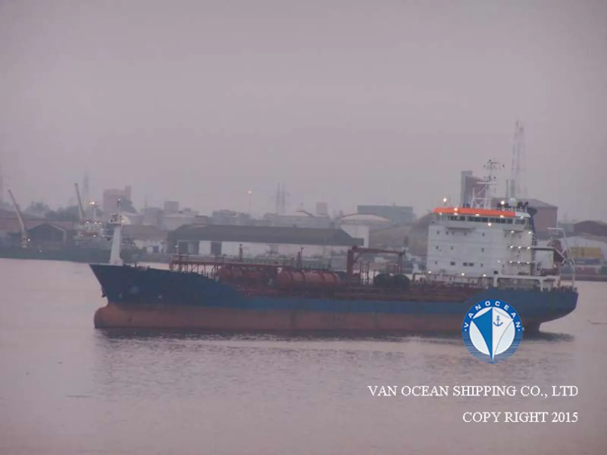 Navio-tanque de óleo/produtos químicos à venda