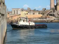 Rebocador à venda