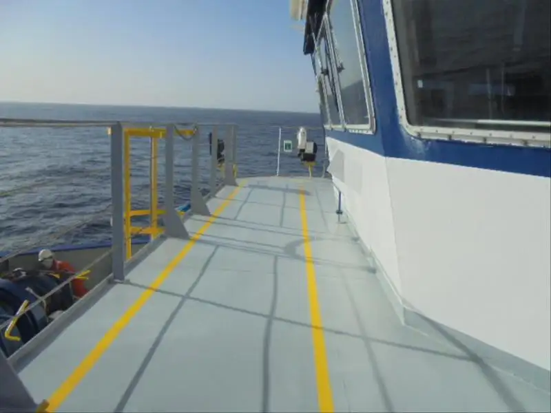 Navio frigorífico à venda