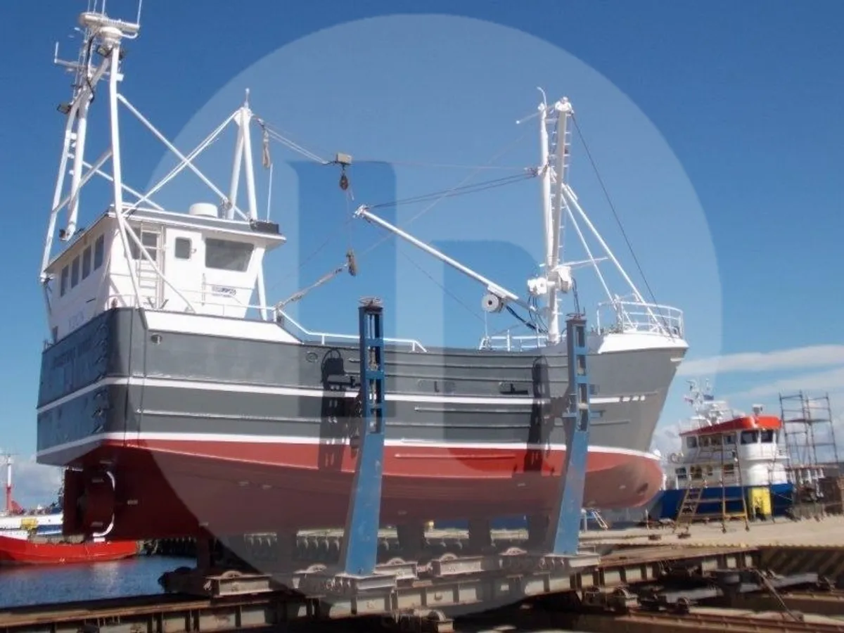 Embarcação para Aquicultura / Criação de Mariscos à venda