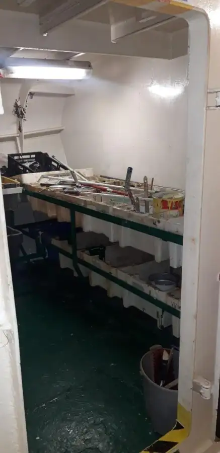 Navio de patrulha à venda