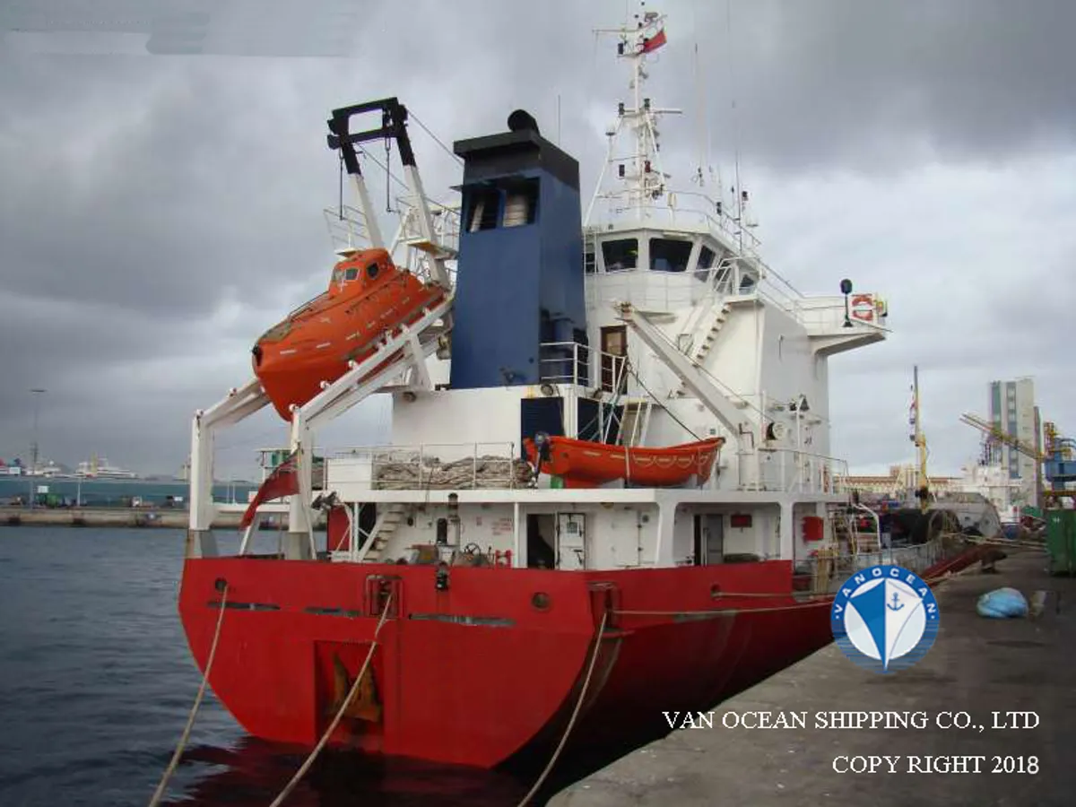 Navio-tanque de óleo/produtos químicos à venda
