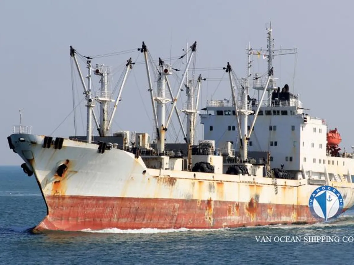 Navio frigorífico à venda