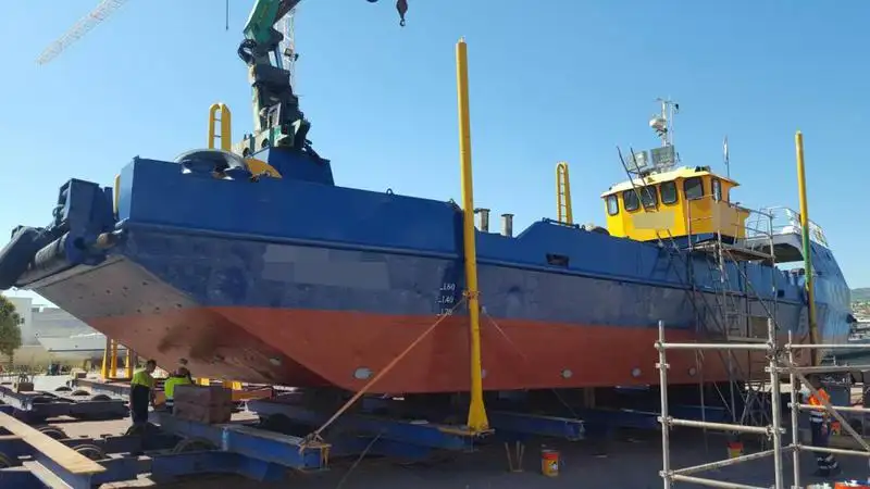 Barcos de trabalho à venda