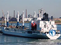 Navio frigorífico à venda