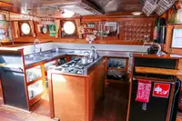 Iate à venda