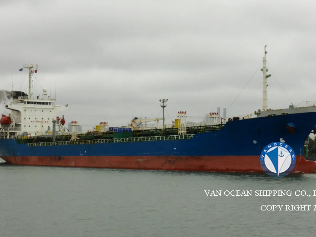 Navio-tanque de óleo/produtos químicos à venda