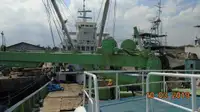 Navio transportador de GNL à venda